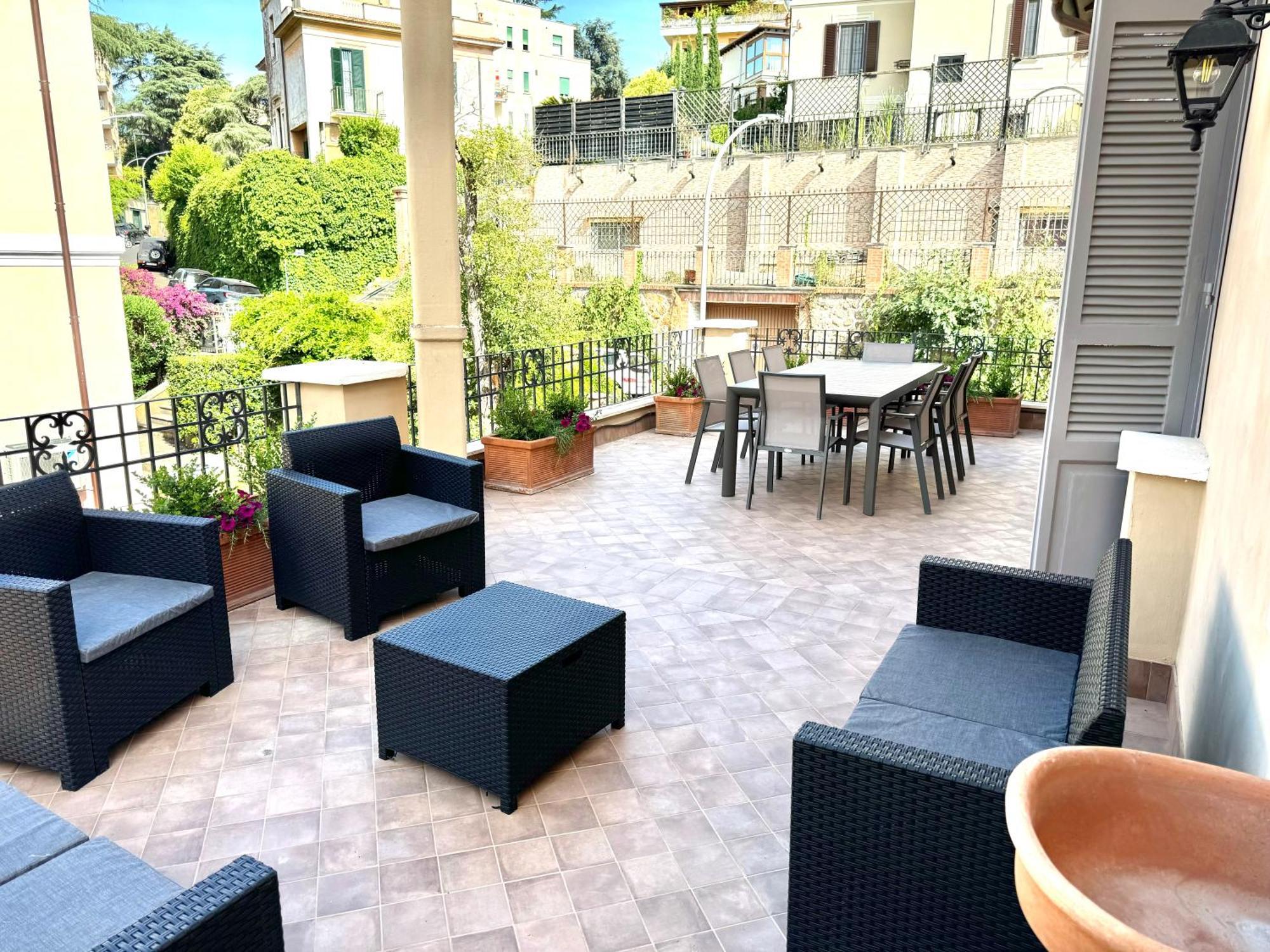 Lina - Sky Earth Liberty - 5 Min From Tube * Roma