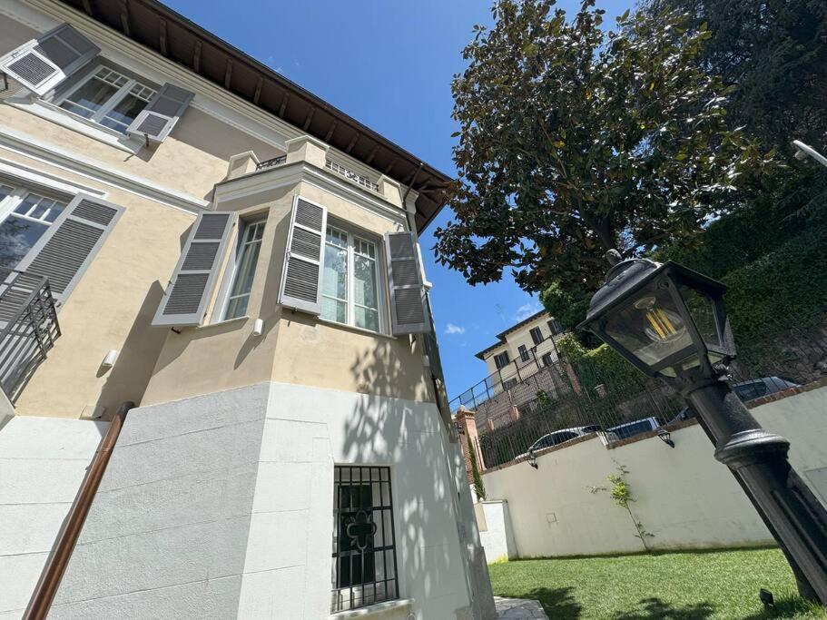 Lina - Sky Earth Liberty - 5 Min From Tube Villa Roma