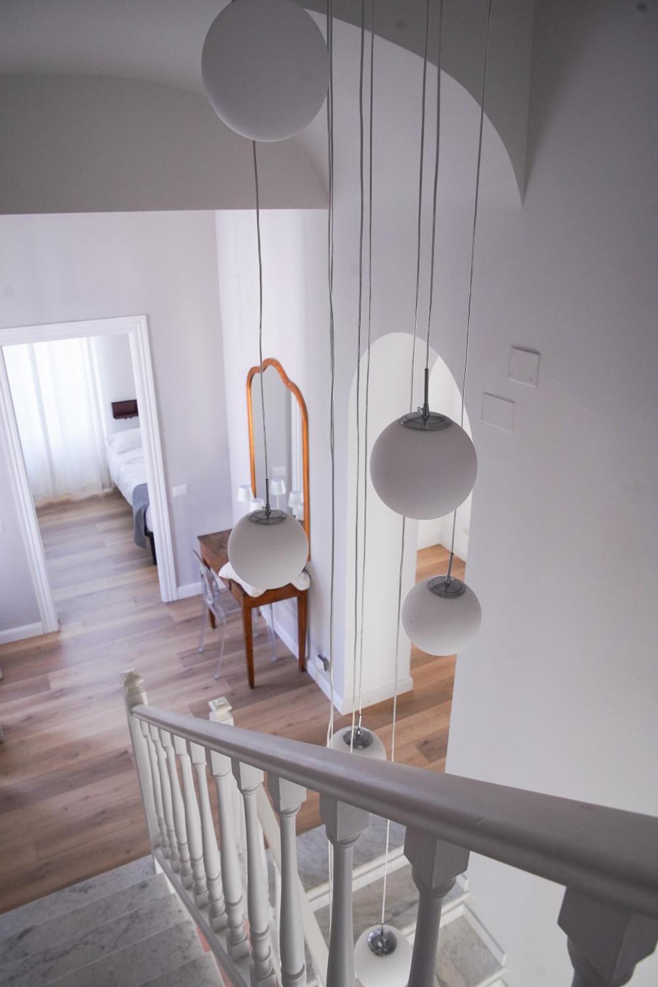 Villa Lina - Sky Earth Liberty - 5 Min From Tube *